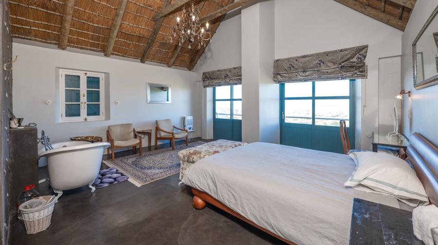 6 Bedroom Property for Sale in Struisbaai Western Cape